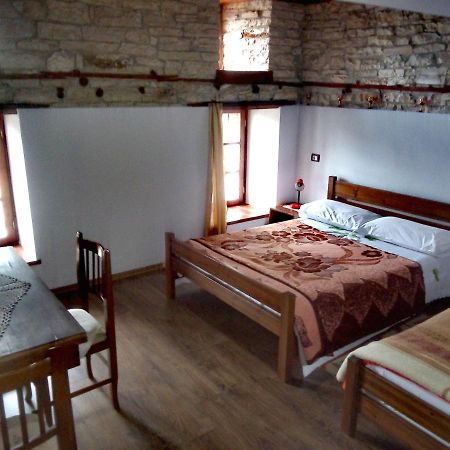 Ruols Guesthouse Gjirokaster Luaran gambar