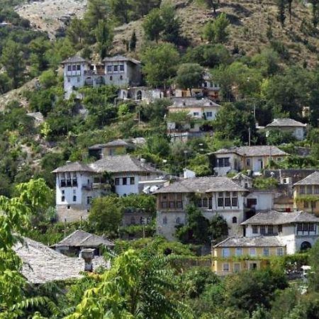 Ruols Guesthouse Gjirokaster Luaran gambar
