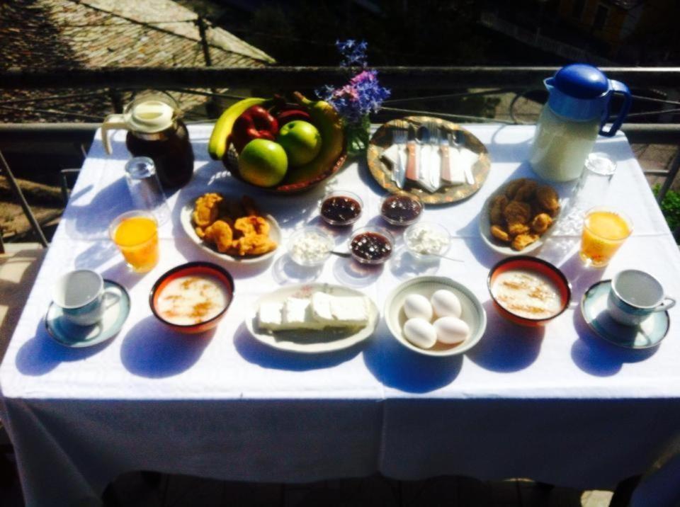Ruols Guesthouse Gjirokaster Luaran gambar