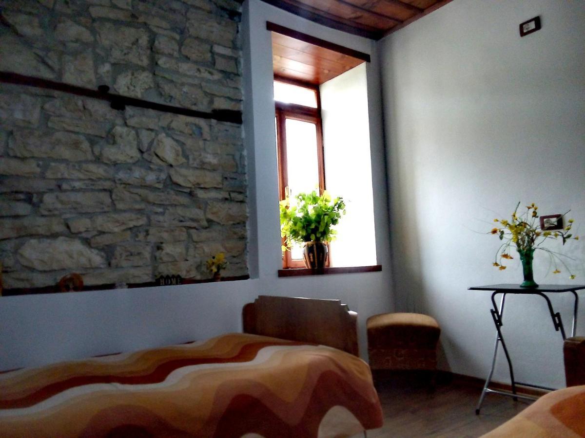 Ruols Guesthouse Gjirokaster Luaran gambar