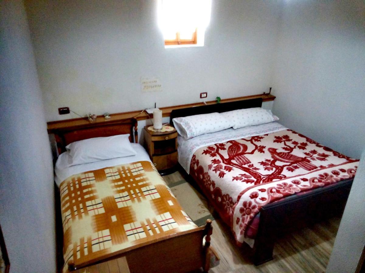 Ruols Guesthouse Gjirokaster Luaran gambar