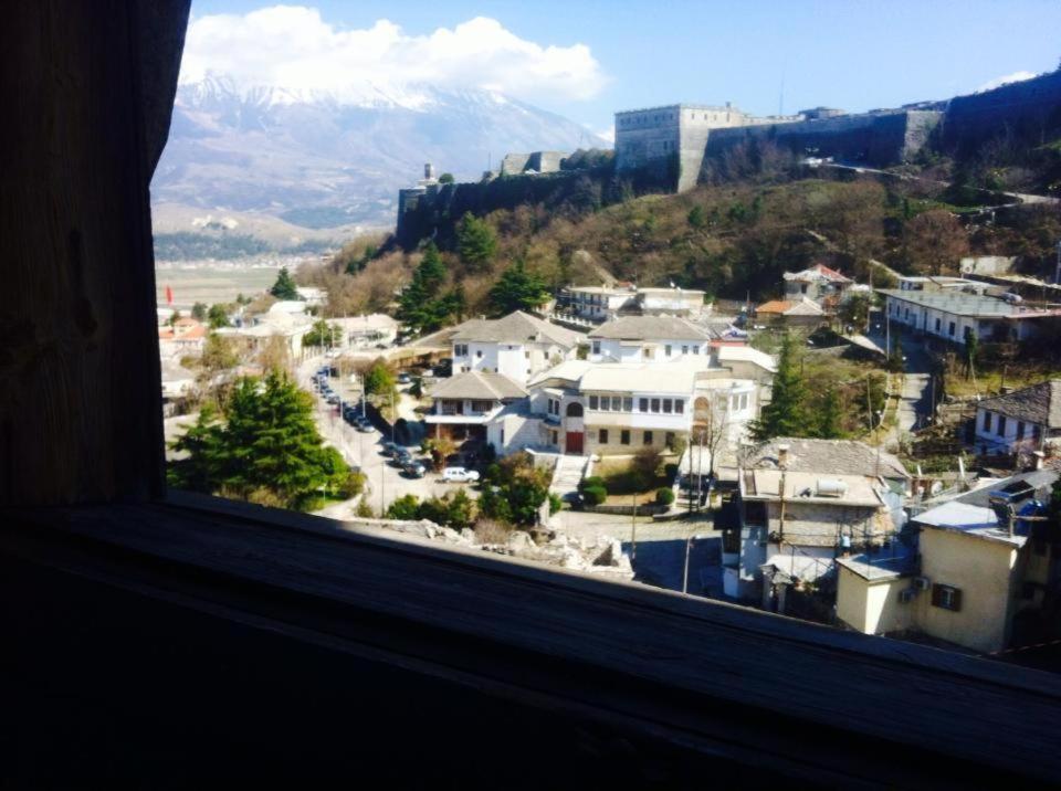 Ruols Guesthouse Gjirokaster Luaran gambar