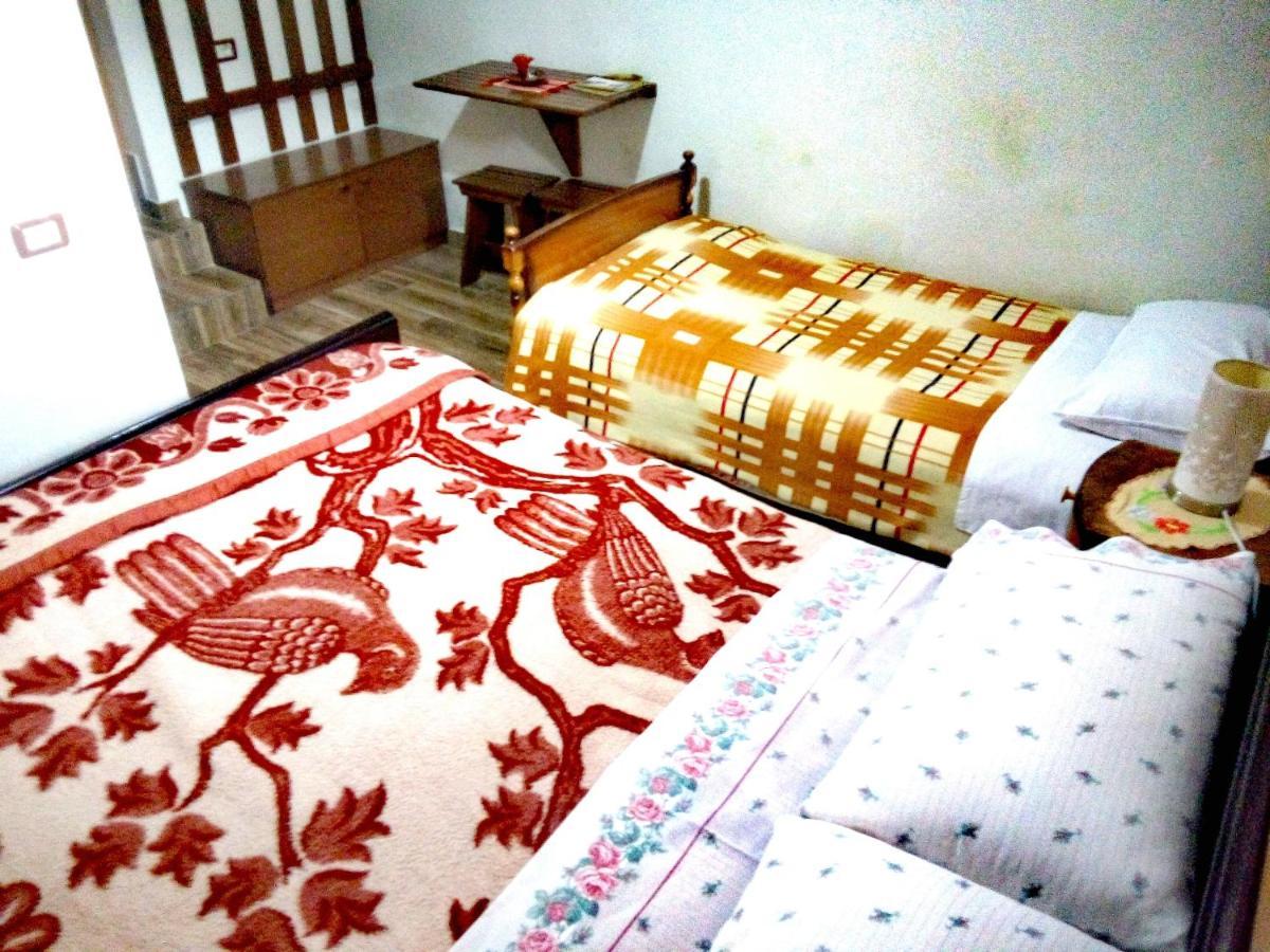 Ruols Guesthouse Gjirokaster Luaran gambar