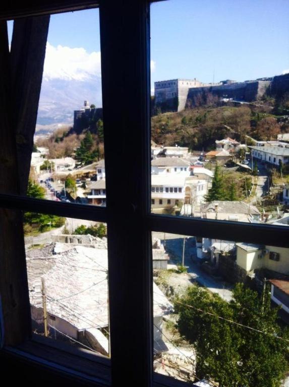 Ruols Guesthouse Gjirokaster Luaran gambar