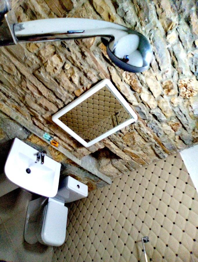 Ruols Guesthouse Gjirokaster Luaran gambar