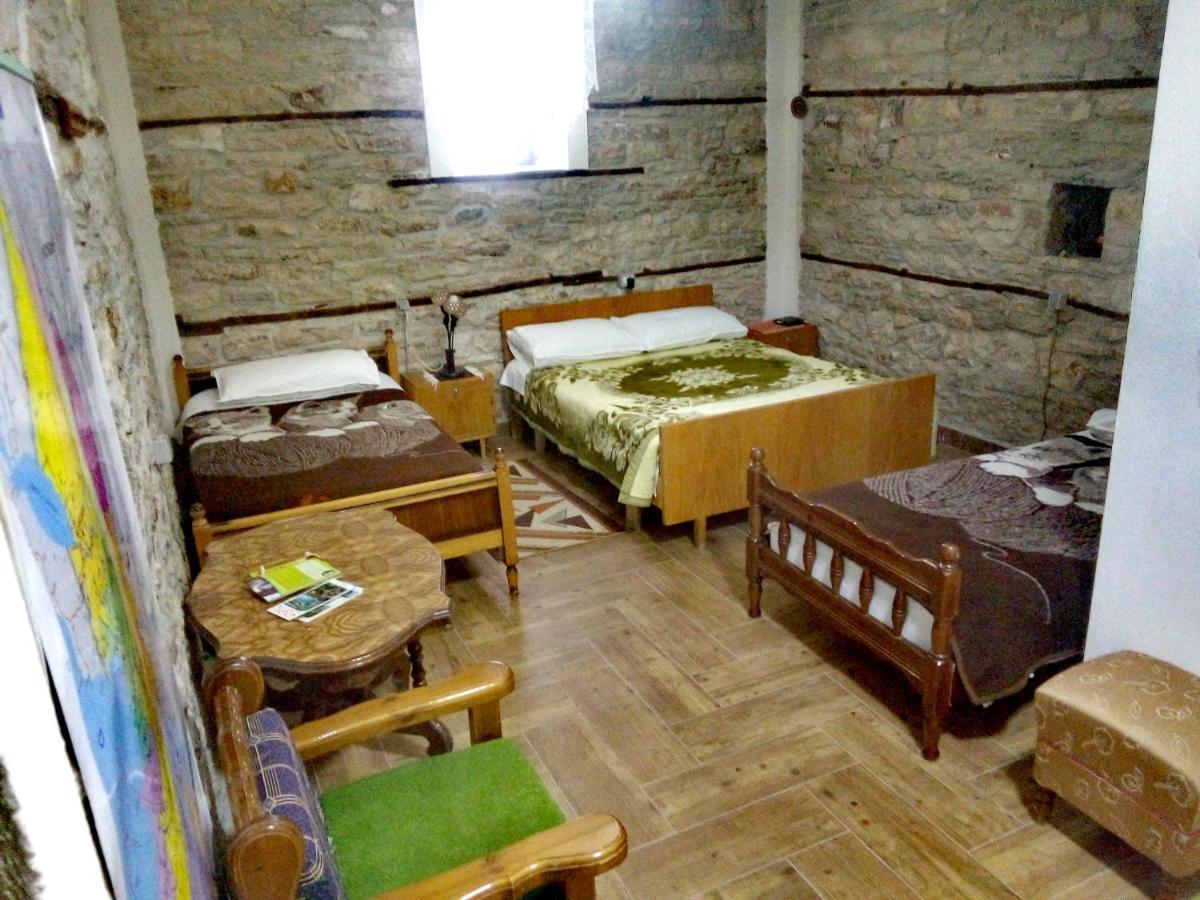 Ruols Guesthouse Gjirokaster Luaran gambar