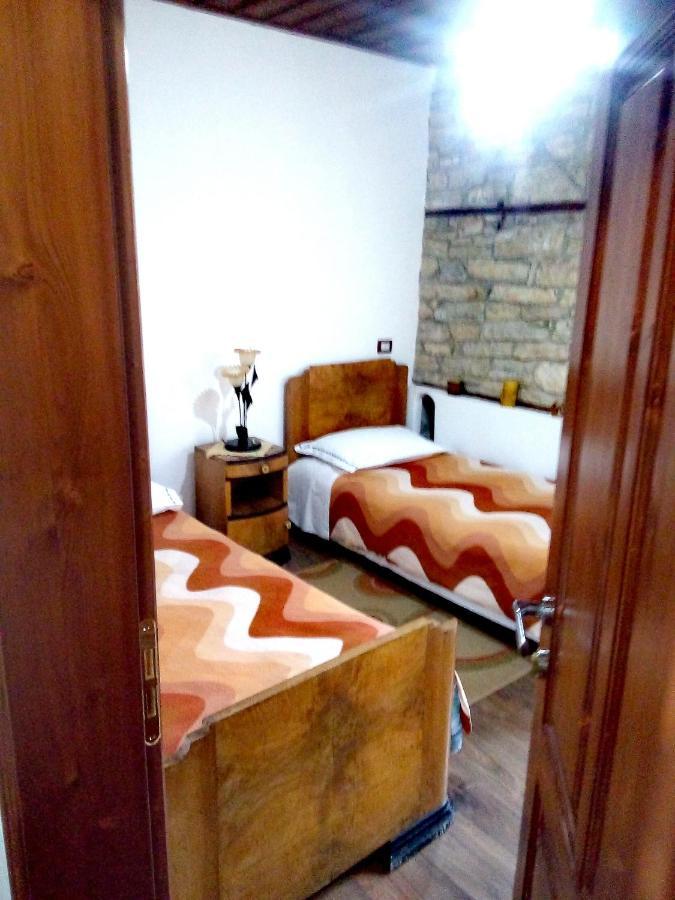 Ruols Guesthouse Gjirokaster Luaran gambar