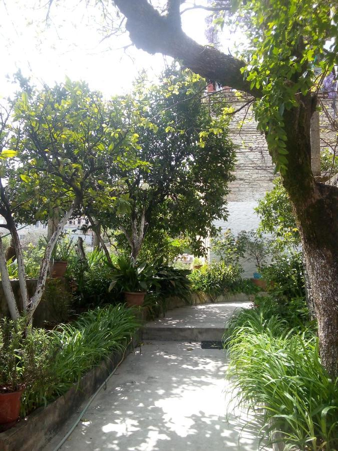 Ruols Guesthouse Gjirokaster Luaran gambar