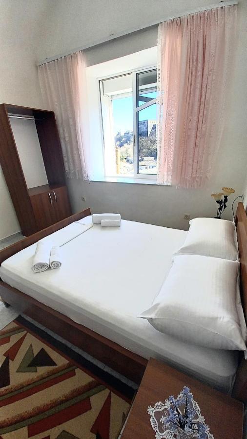 Ruols Guesthouse Gjirokaster Luaran gambar