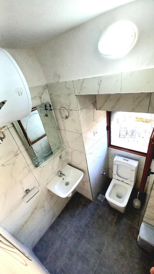 Ruols Guesthouse Gjirokaster Luaran gambar