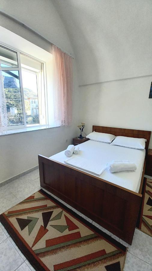 Ruols Guesthouse Gjirokaster Luaran gambar